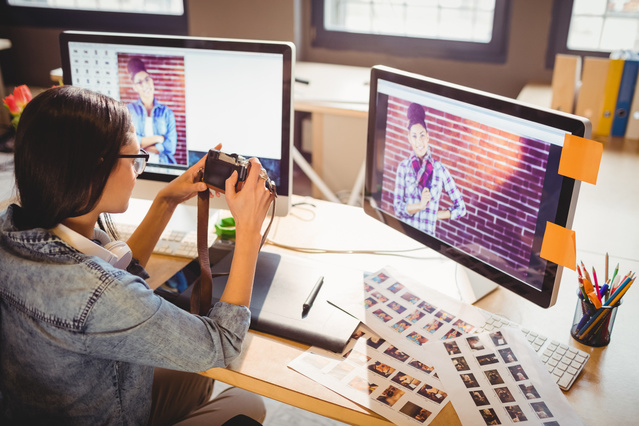 グラフィックデザイナーとは また なり方とは 未経験の方向けに解説 派遣 求人 転職なら マンパワーグループ グラフィックデザイナーとは また なり方とは 未経験の方向けに解説 派遣 求人 転職なら マンパワーグループ