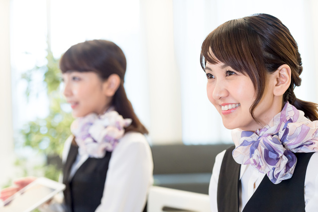 窓口 ショールーム カウンター受付の仕事 必要スキル 向いている人は 派遣 求人 転職なら マンパワーグループ 窓口 ショールーム カウンター受付の仕事 必要スキル 向いている人は 派遣 求人 転職なら マンパワーグループ