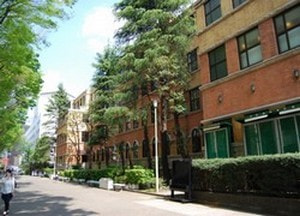 上智大学